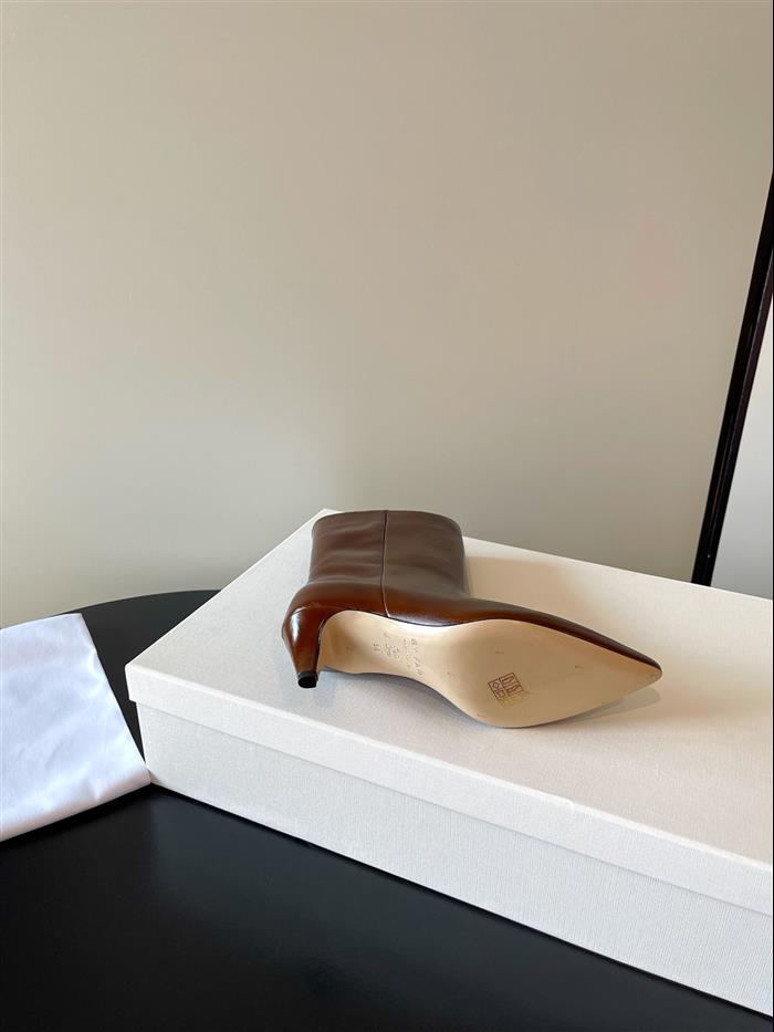 2025112817273589 390